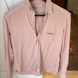 Frank and Eileen button down T. Pink